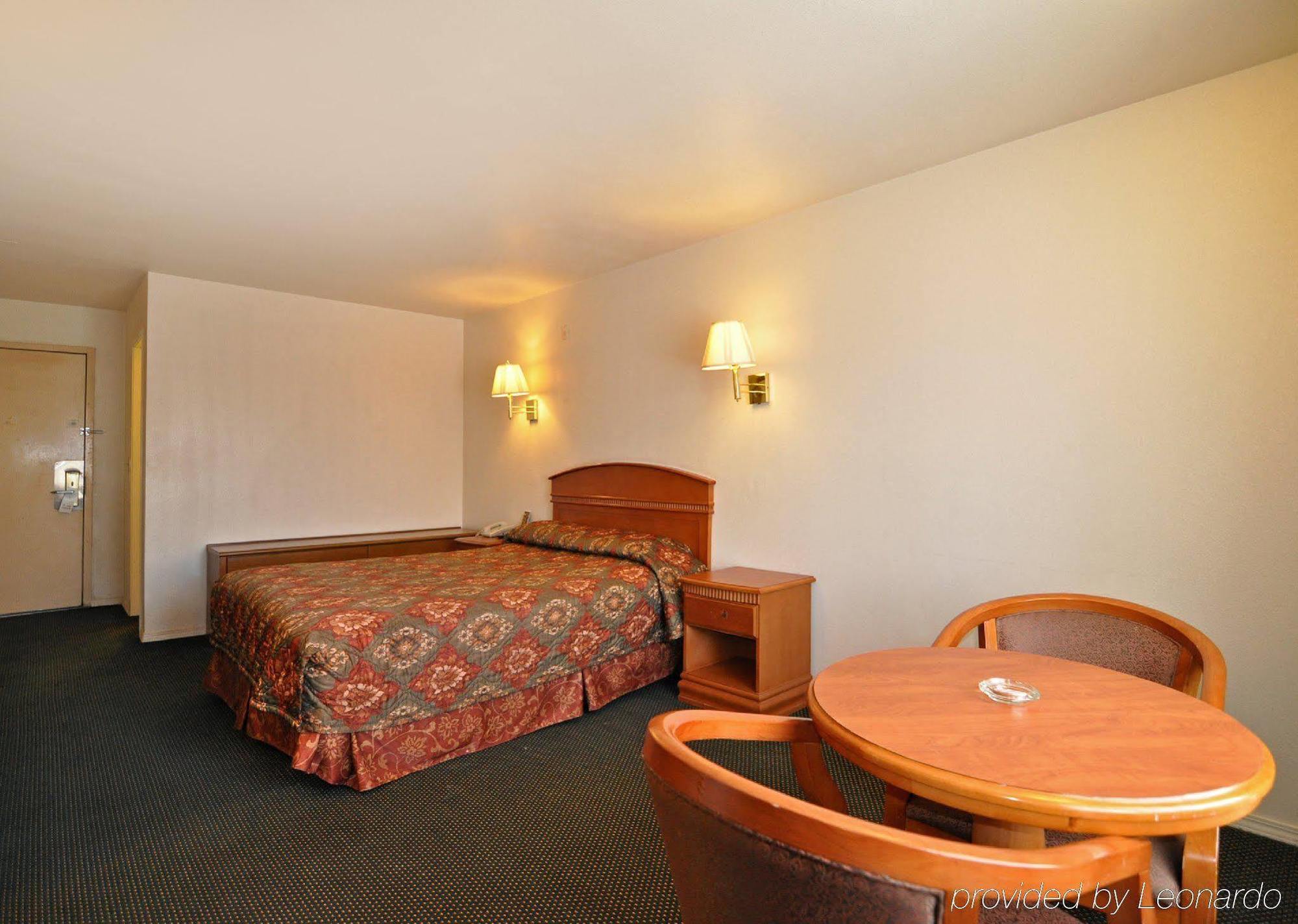 Orange Tustin Inn In Orange Δωμάτιο φωτογραφία