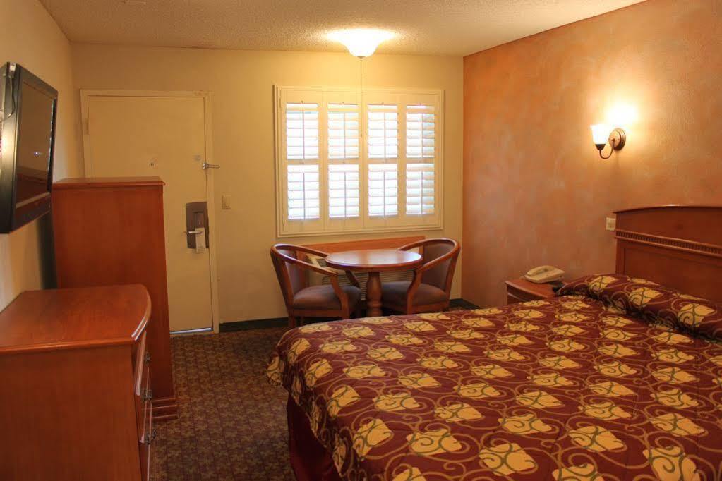 Orange Tustin Inn In Orange Εξωτερικό φωτογραφία